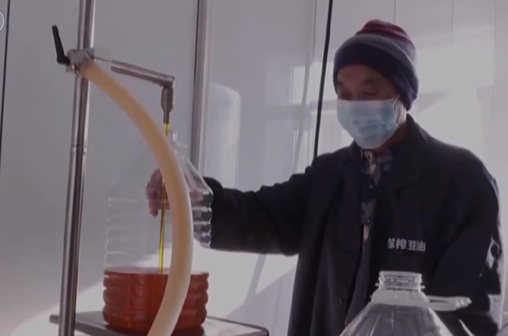 笨榨豆油传统工艺